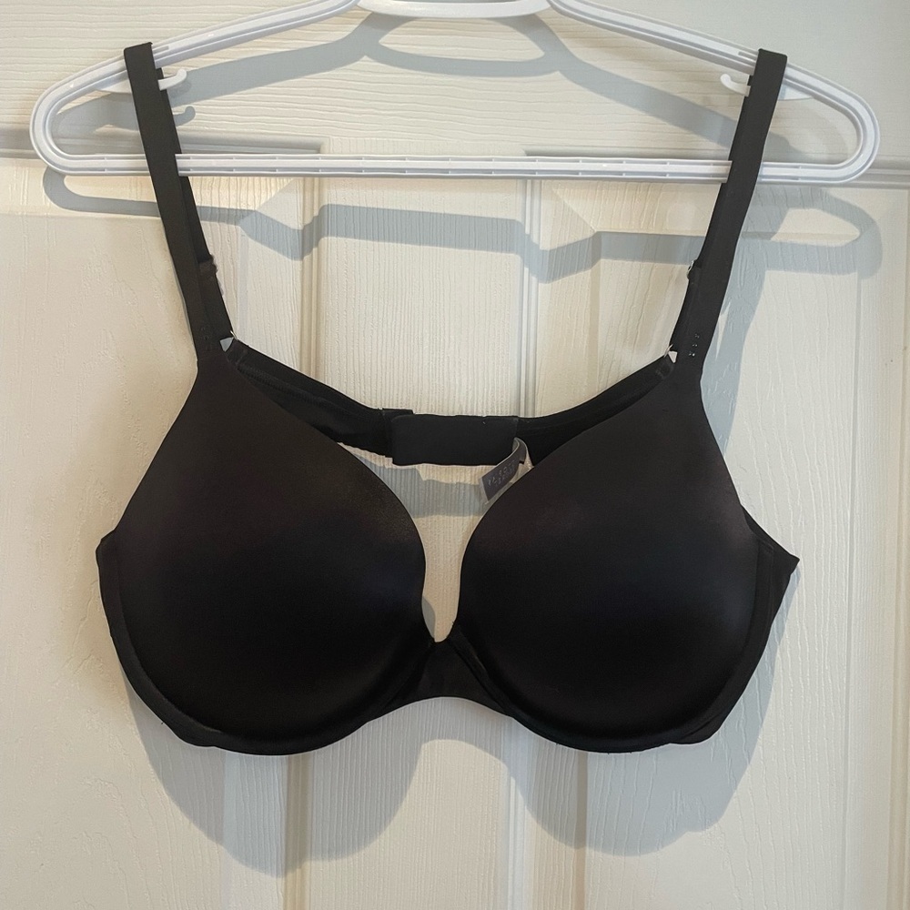 VICTORIAS SECRET BRA